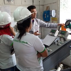 #11496 Alunos vivenciam técnicas de fabricação do concreto