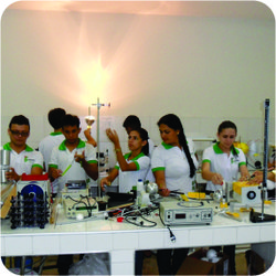#11729 Tianguá investe em equipamentos para Física