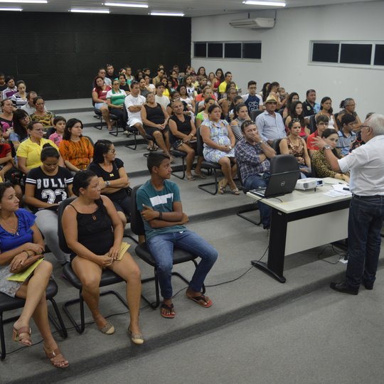 #12107 Pais participam da primeira reunião do ano em Tabuleiro 