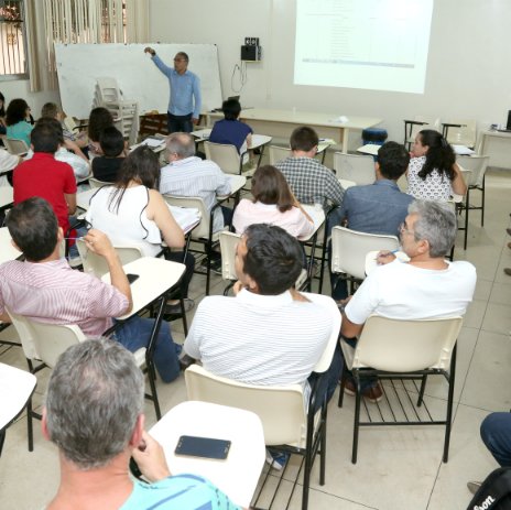 #13810 Servidores participam de encontro pedagógico