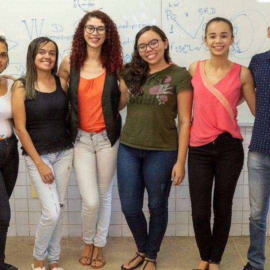 #13841 Estudantes implantam sistema de aquaponia em comunidade
