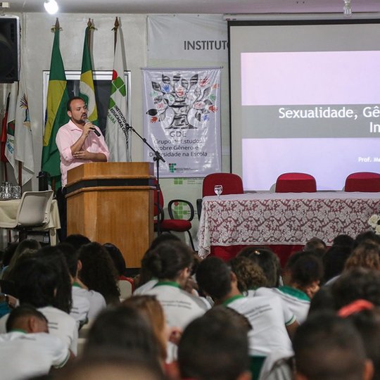 #14276 Debate sobre gênero e diversidade movimenta campus