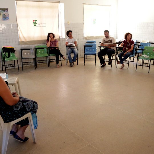 #14829 Servidores buscam formas de superar limitações