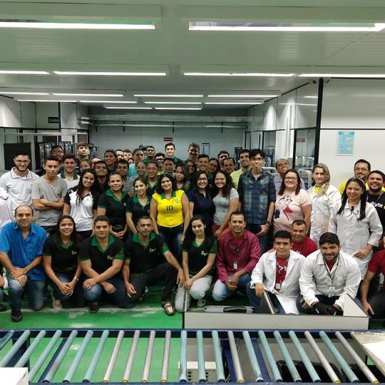 #15021 Alunos de Canindé visitam fábrica de montagem de computadores