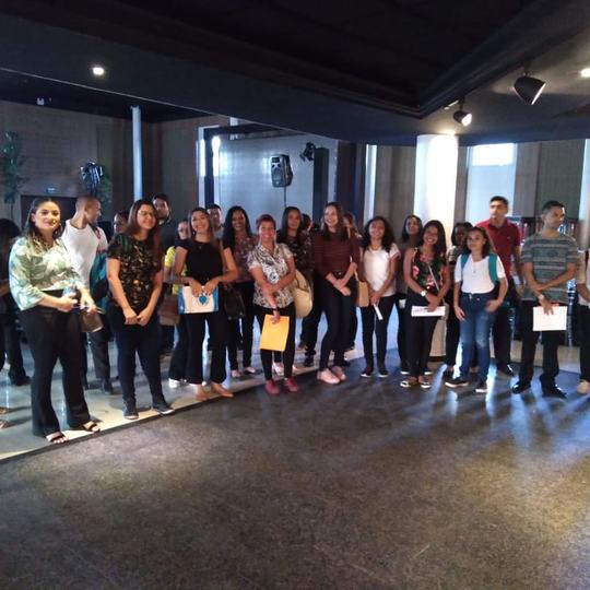 #15708 Alunos participam de evento sobre vinhos