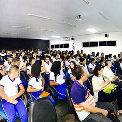 #15810 IFCE Campus Baturité promove palestra sobre dependência química