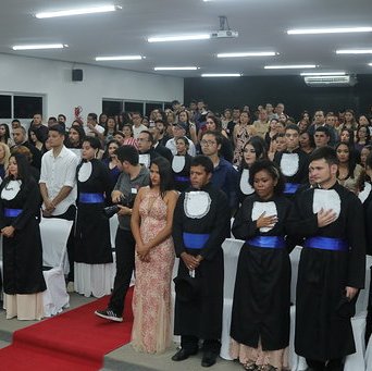 #16009 Alunos de Gastronomia e Hotelaria têm Colação de Grau