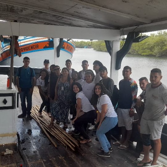 #17364 Alunos  do curso técnico de Restaurante e Bar visitam roteiro turístico no Centro de Acaraú