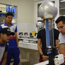 #17878 Estudantes celebram Dia Mundial da Astronomia