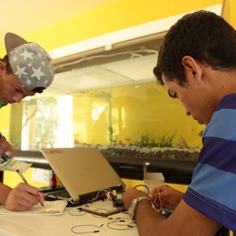 #17995 Alunos criam aquário automatizado