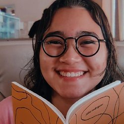 #18061 Aluna do IFCE campus de Aracati lança livro de poesia