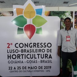 #18204 Professor apresenta trabalho em congresso internacional