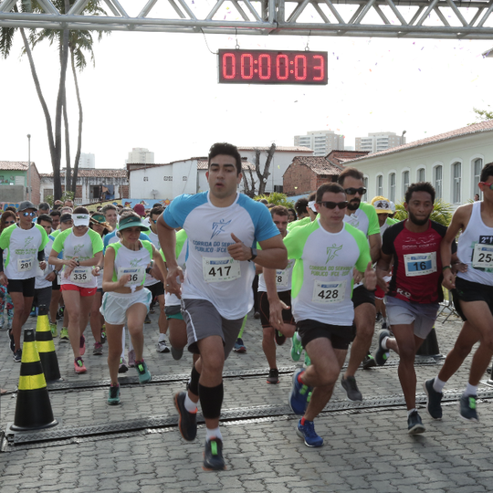 #19210 Corrida do IFCE une esporte e ação social