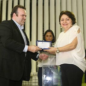 #20362 VC no IFCE homenageia servidores aposentados