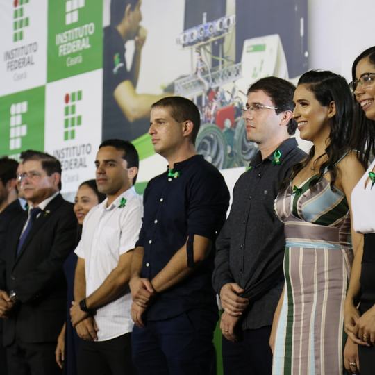 #20669 Emoção marca posse de 217 novos docentes do IFCE