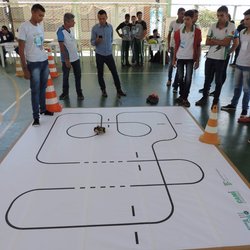 #2169 Robomec reforça área de robótica no campus do Cedro