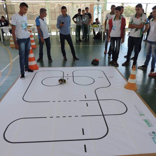 #2169 Robomec reforça área de robótica no campus do Cedro 