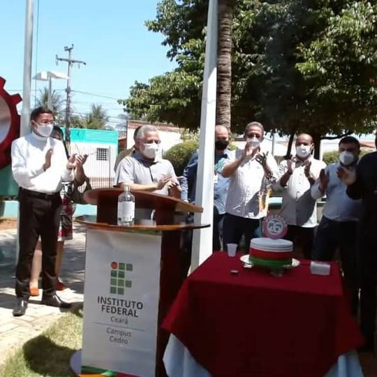 #2180 Cedro celebra aniversário