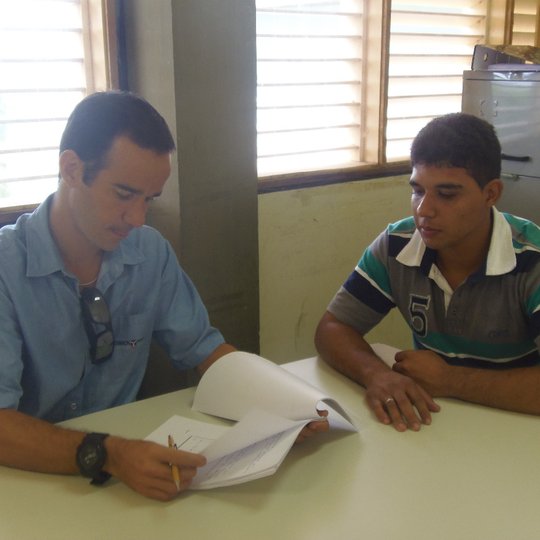 #2240 Empresa seleciona estudantes no campus