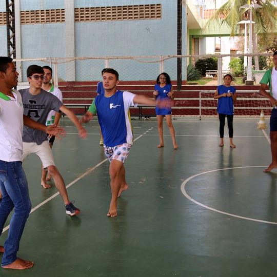 #2558 Alunos participam de oficina de Handebol