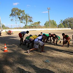 #3184 Estudantes participam de prática de flag football
