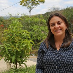 #3543 Professora de Zootecnia publica em periódicos internacionais