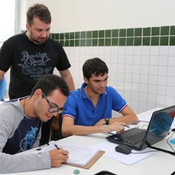 #4692 Campus ganha laboratório de tecnologias educacionais