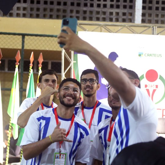 JIFCE 2026 - Crateús - Estudantes em solenidade de abertura