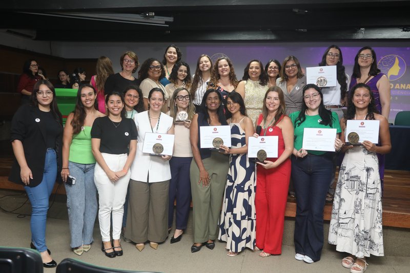 Parte das pesquisadoras do campus Fortaleza no Prêmio Anas
