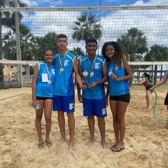 #6841 Campus comemora medalhas no vôlei