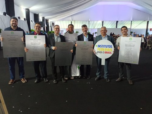 Delagação do IFCE presente na solenidade em Brasília