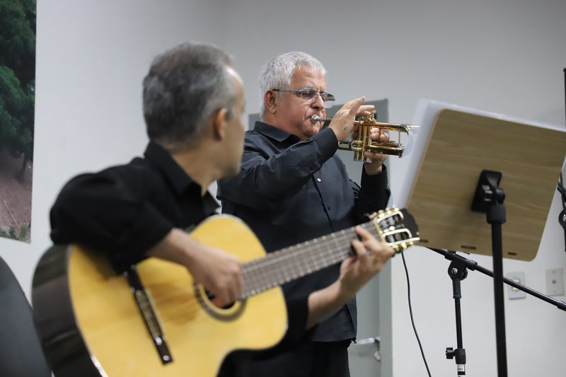 Tabuleiro do Norte - Músicos em apresentação no auditório