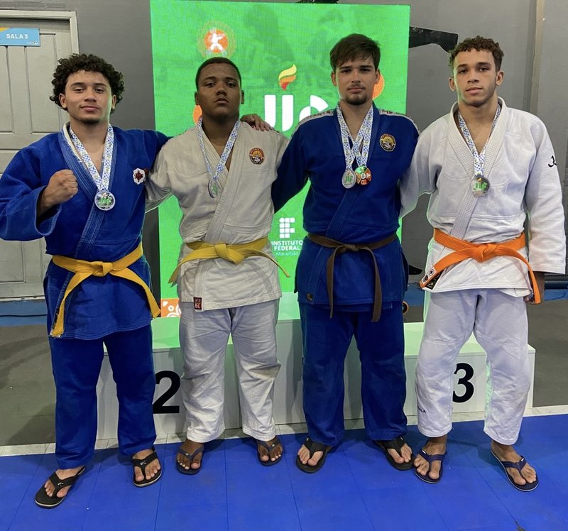 Leonardo, Francileudo, Gláuber e Cauã ganharam medalhas no judô. Foto: divulgação