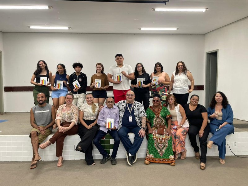 Lançamento do Livro A Resistência dos Vaga-Lumes