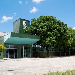 Fachada do campus de Maracanaú