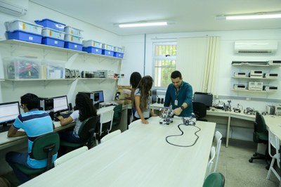 laboratorio de aprendizagem de maquinas e simulacões computacionais
